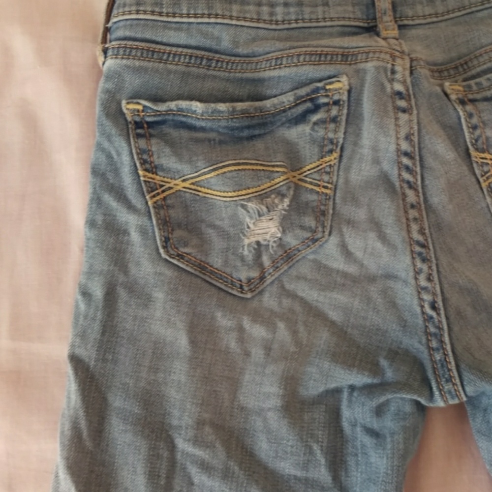 Abercrombie distressed denim cut off shorts - Picture 6 of 7